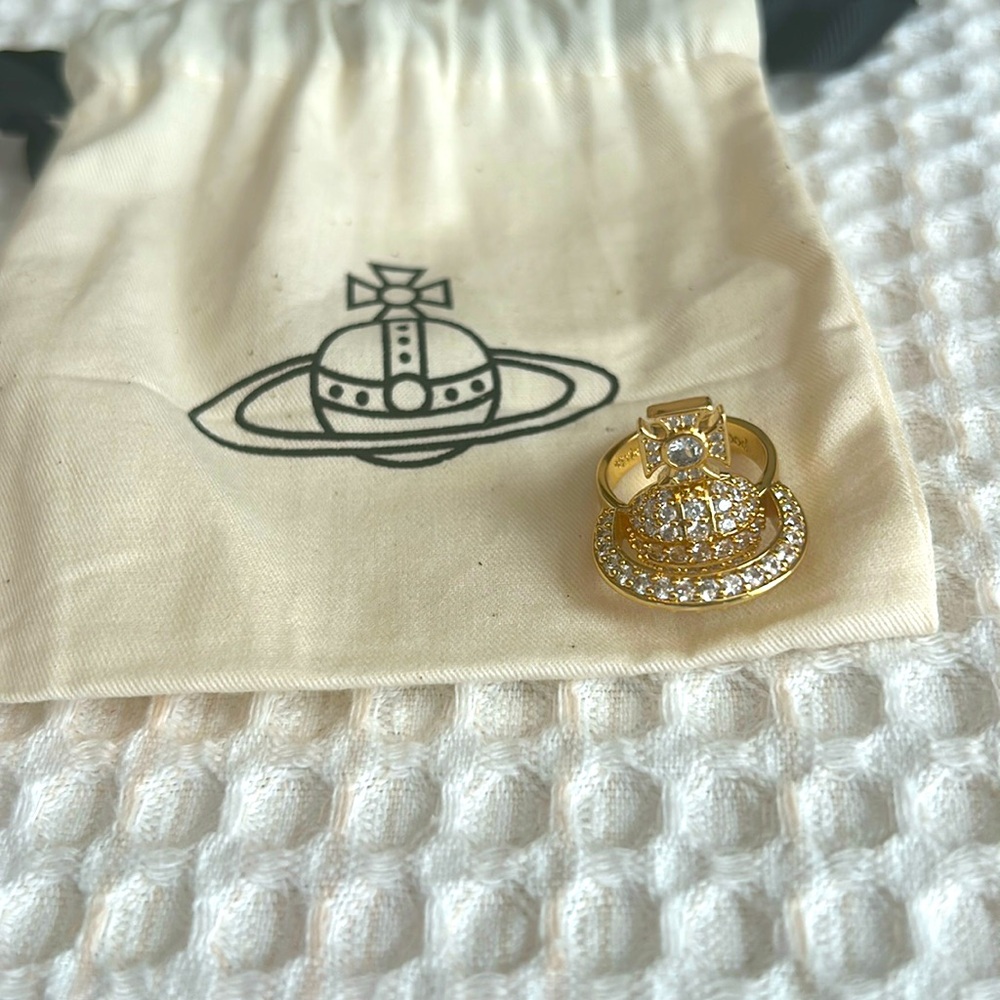 Vivian westwood mini orb ring